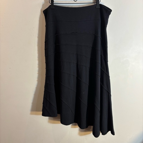 BLUE SKY Sz L Asymmetrical Jersey Knit With Diagonal Seam Detailing Skirt NEW - Picture 4 of 7